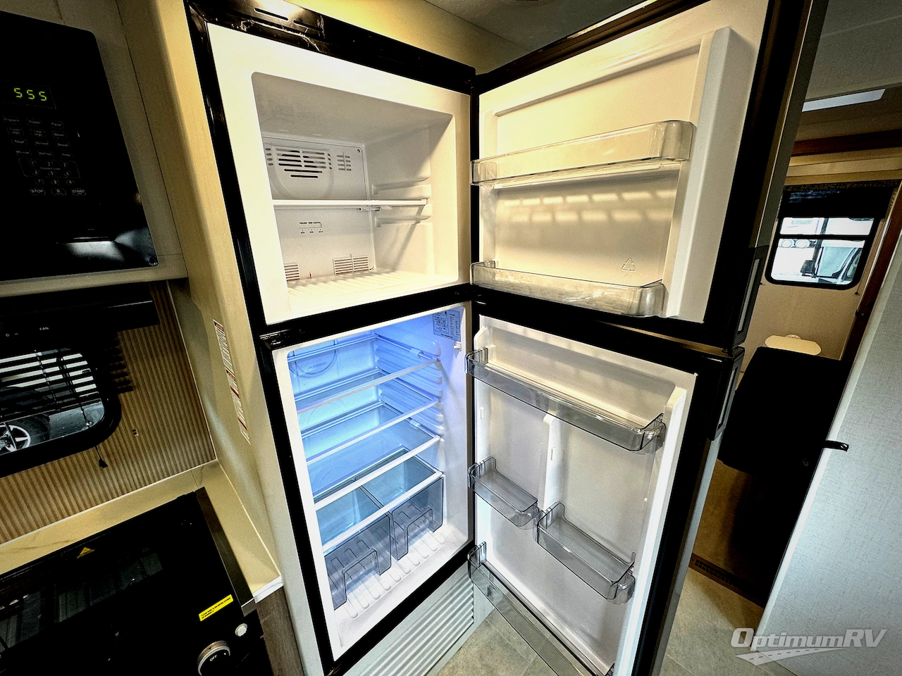 2026 Dutchmen Aspen Trail 38DS Photo 8