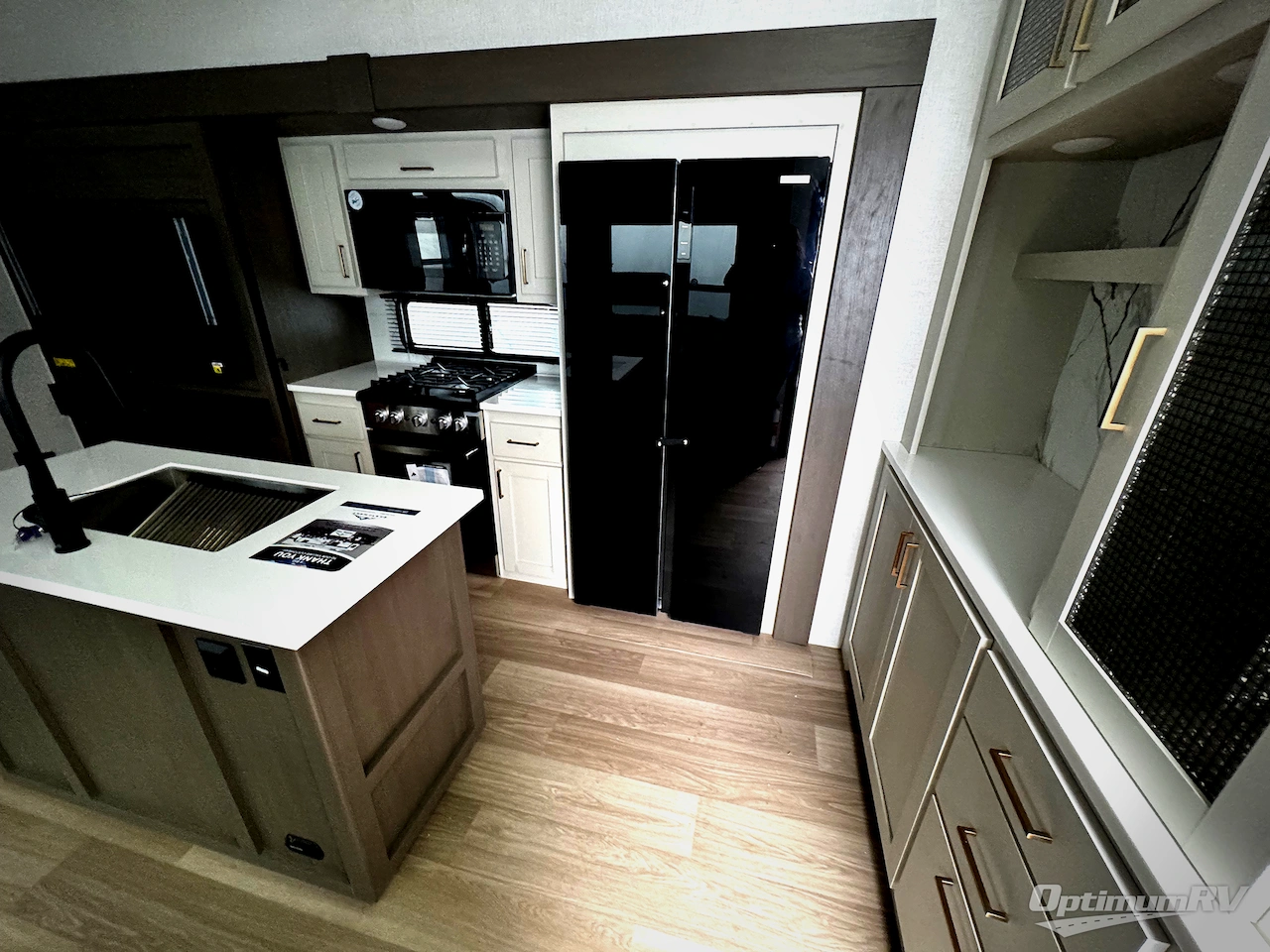 2026 East To West Tandara 389DS Photo 3