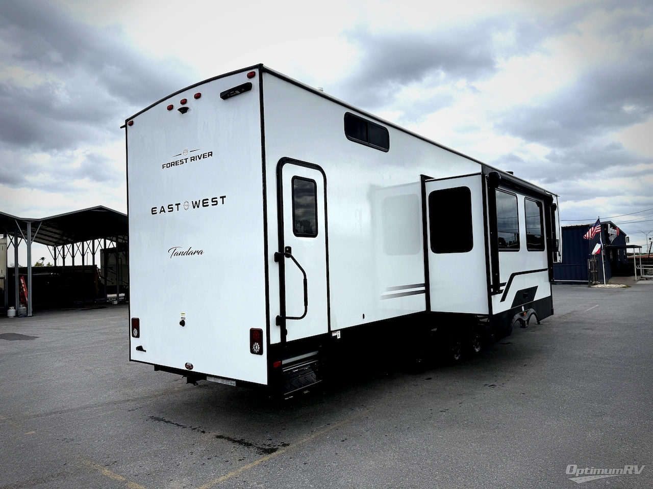 2026 East To West Tandara 389DS Photo 2