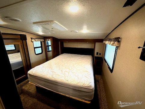 2021 Coachmen Chaparral Lite 30RLS RV Photo 4