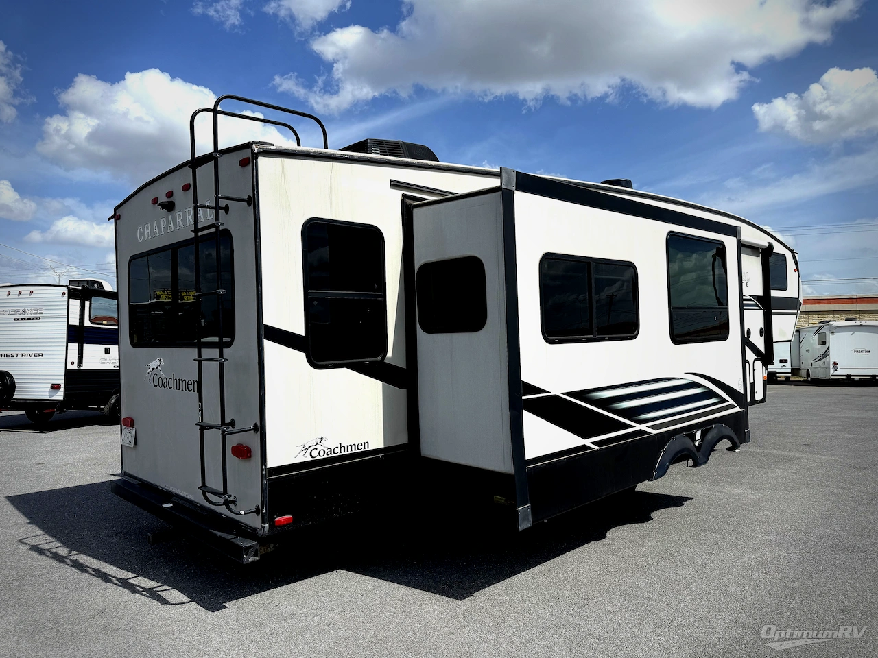 2021 Coachmen Chaparral Lite 30RLS Photo 2