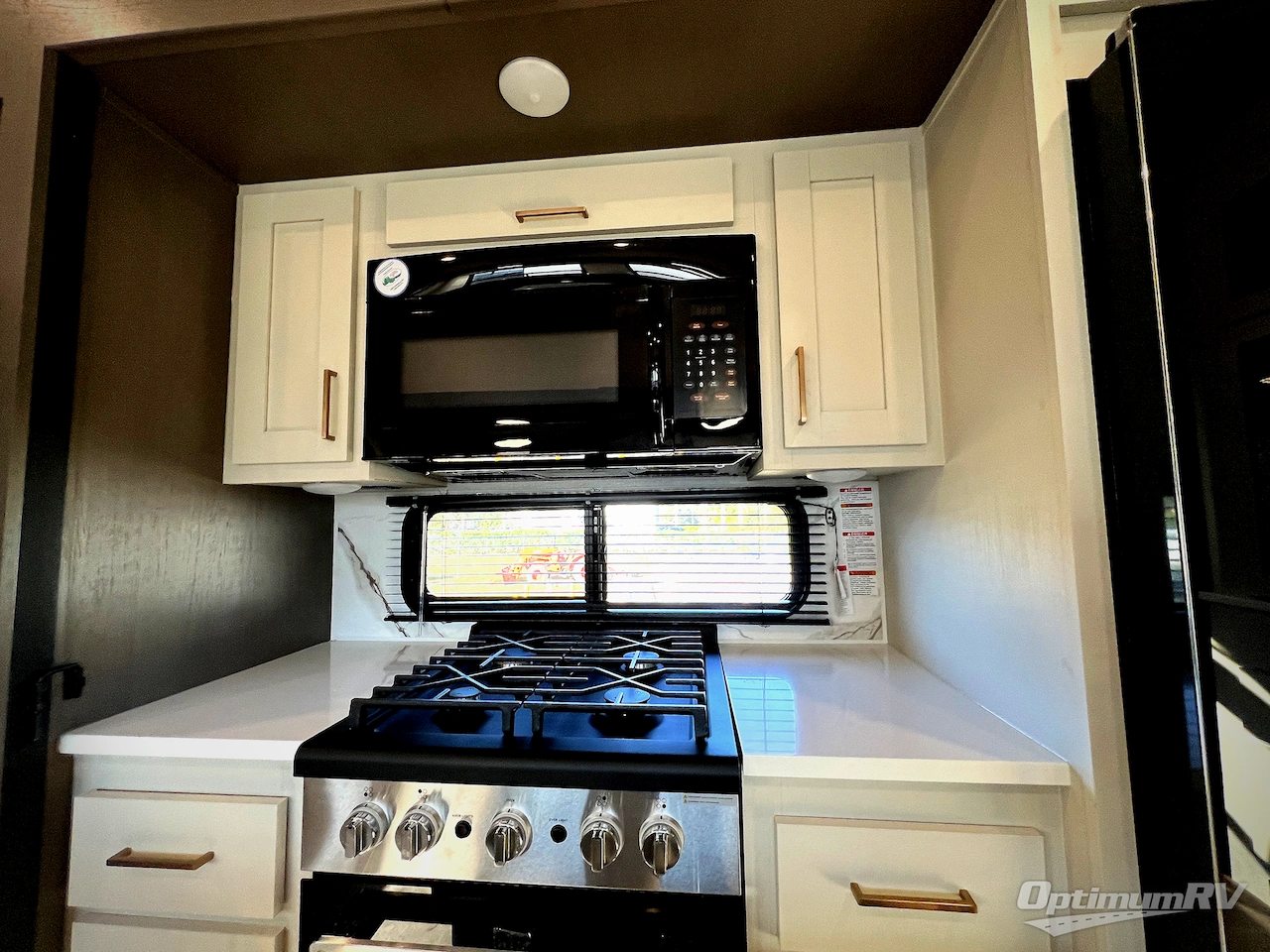 2026 East To West Tandara 389DS Photo 11