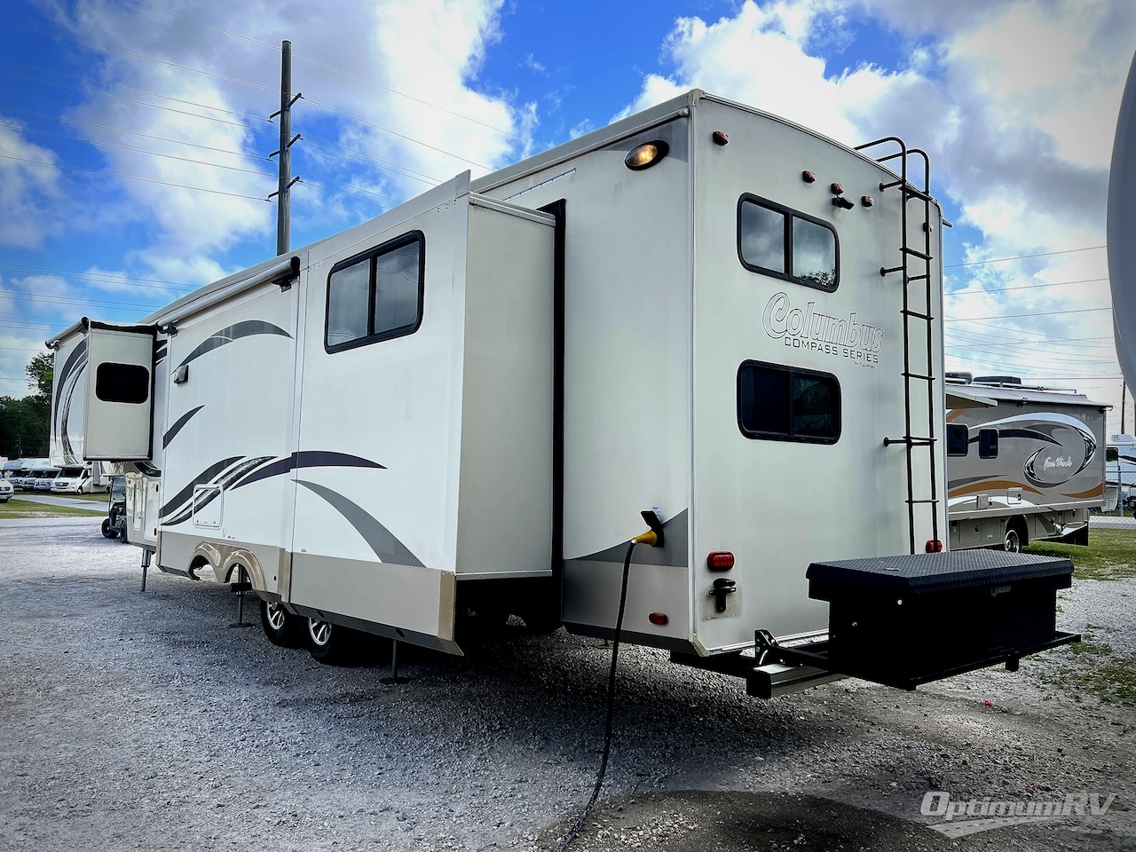 2017 Palomino Columbus Compass 374BHC Photo 2