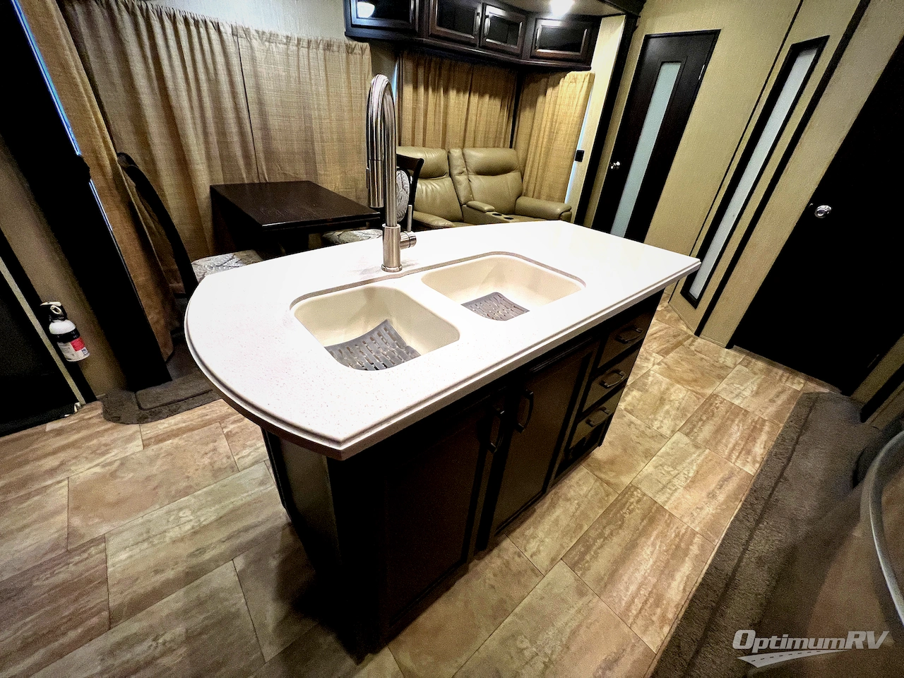 2017 Palomino Columbus Compass 374BHC Photo 11