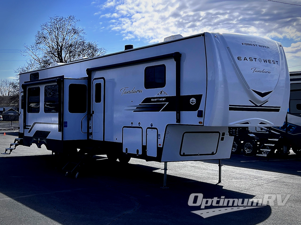 2026 East To West Tandara 389DS Photo 1