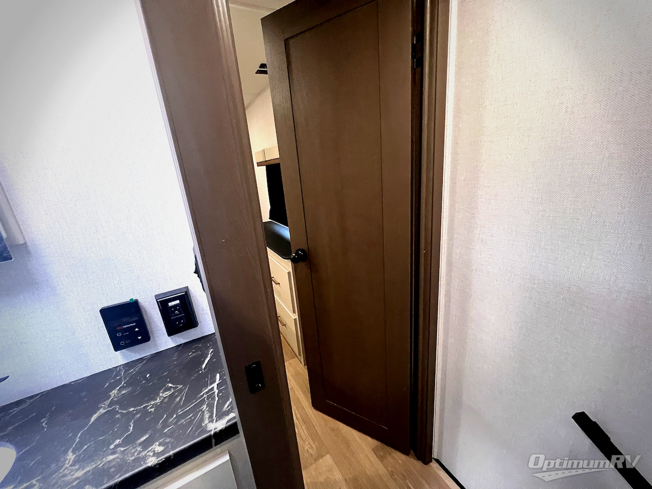 2026 East To West Tandara 389DS Photo 33