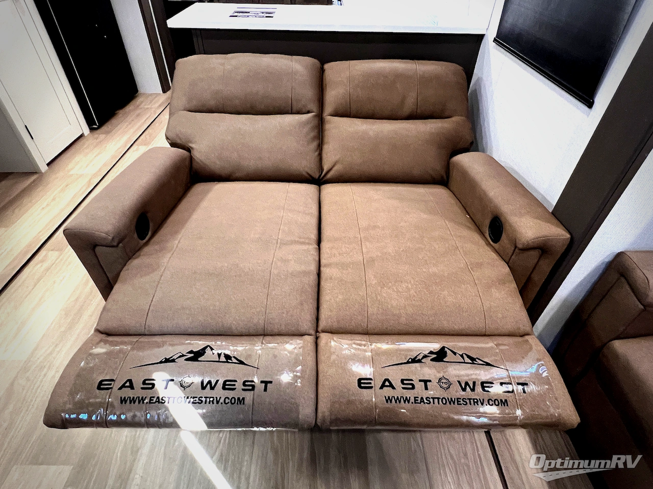 2026 East To West Tandara 388LR Photo 32