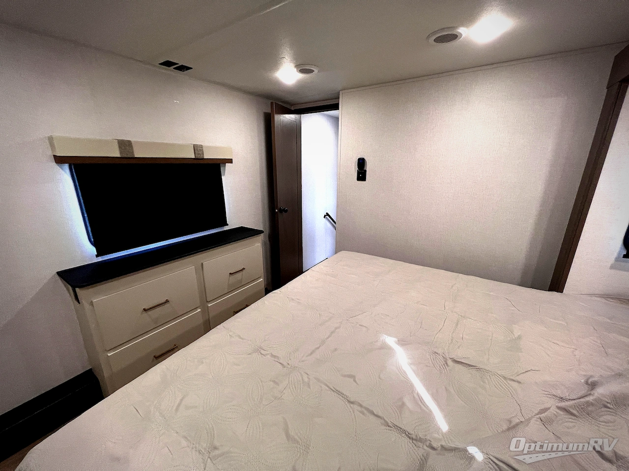 2026 East To West Tandara 388LR Photo 59