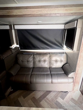 2020 Forest River Salem Cruise Lite 273QBXL RV Photo 2