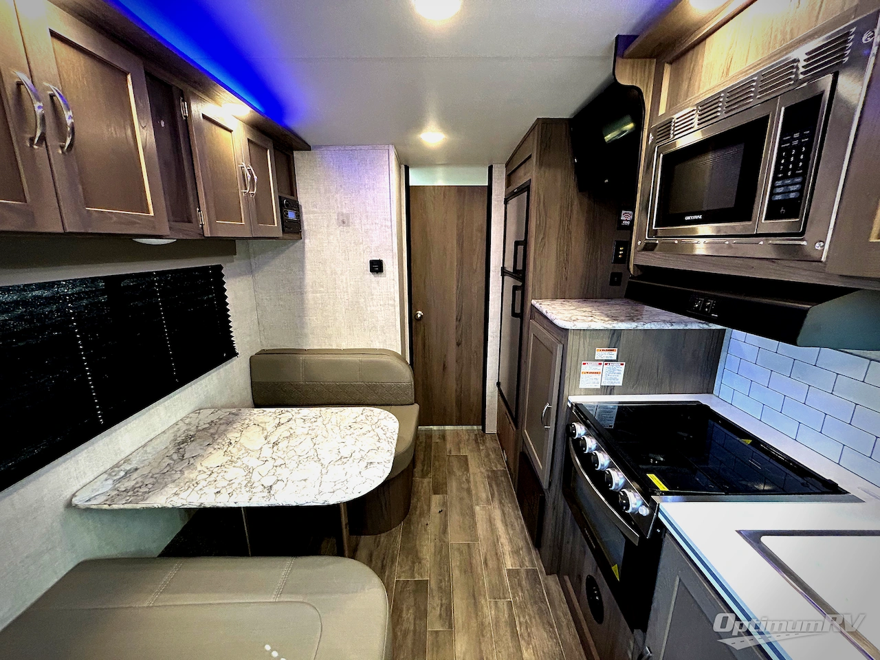 2022 Gulf Stream Vista Cruiser 19MBS Photo 3