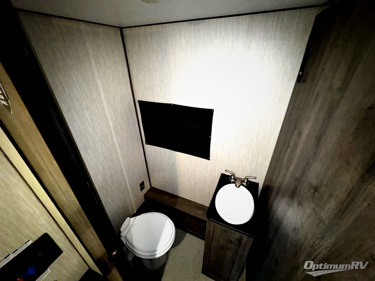 2021 Forest River Vengeance Rogue Armored VGF4007G2 Photo 12