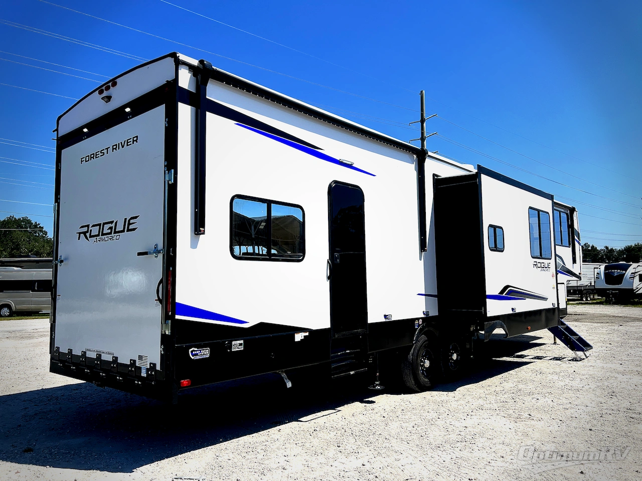 2026 Forest River Vengeance Rogue Armored 391T145 Photo 3