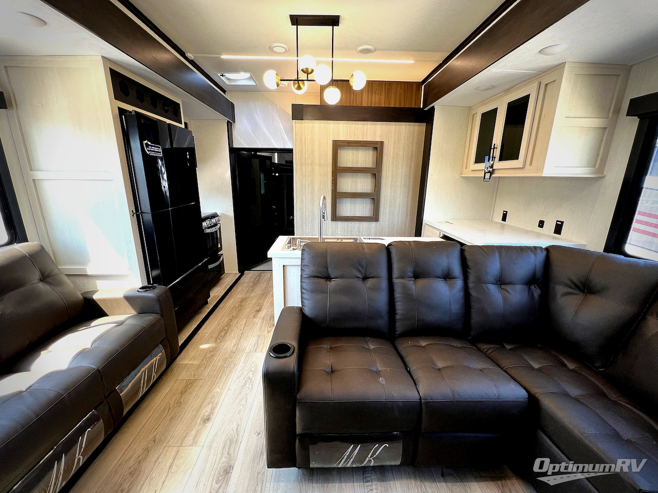 2026 Forest River Vengeance Rogue Armored 391T145 Photo 4