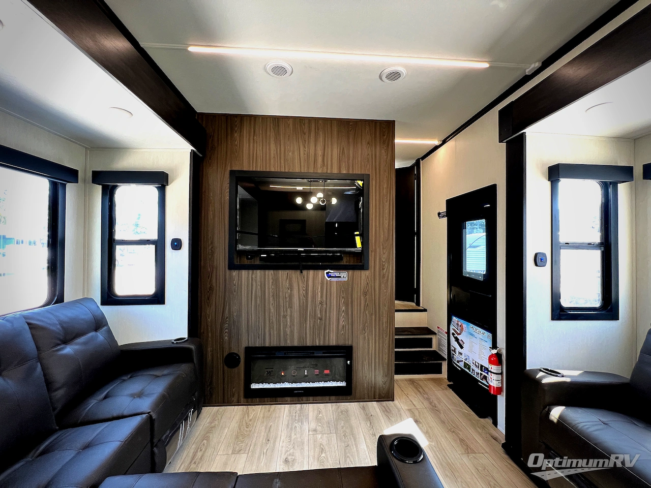 2026 Forest River Vengeance Rogue Armored 391T145 Photo 5