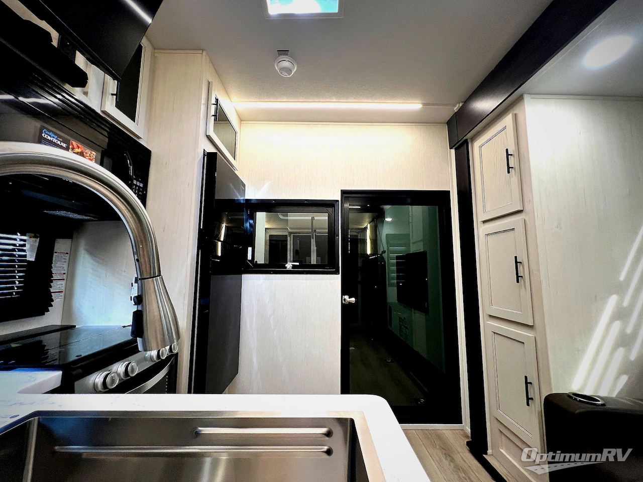 2026 Forest River Vengeance Rogue Armored 32L132 Photo 4