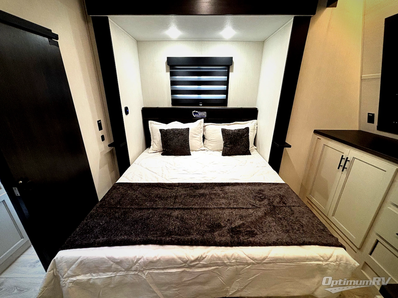 2026 Forest River Vengeance Rogue Armored 32L132 Photo 9