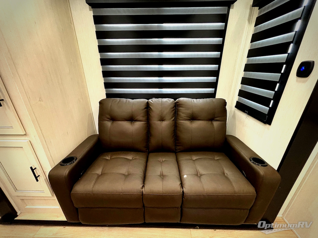 2026 Forest River Vengeance Rogue Armored 32L132 Photo 16