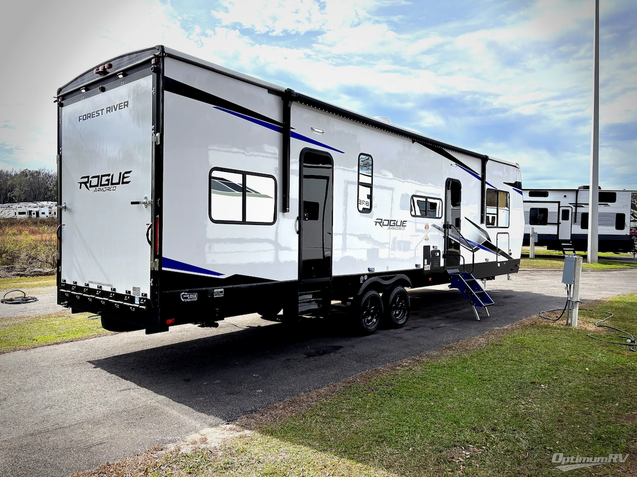 2026 Forest River Vengeance Rogue Armored 32L132 Photo 2