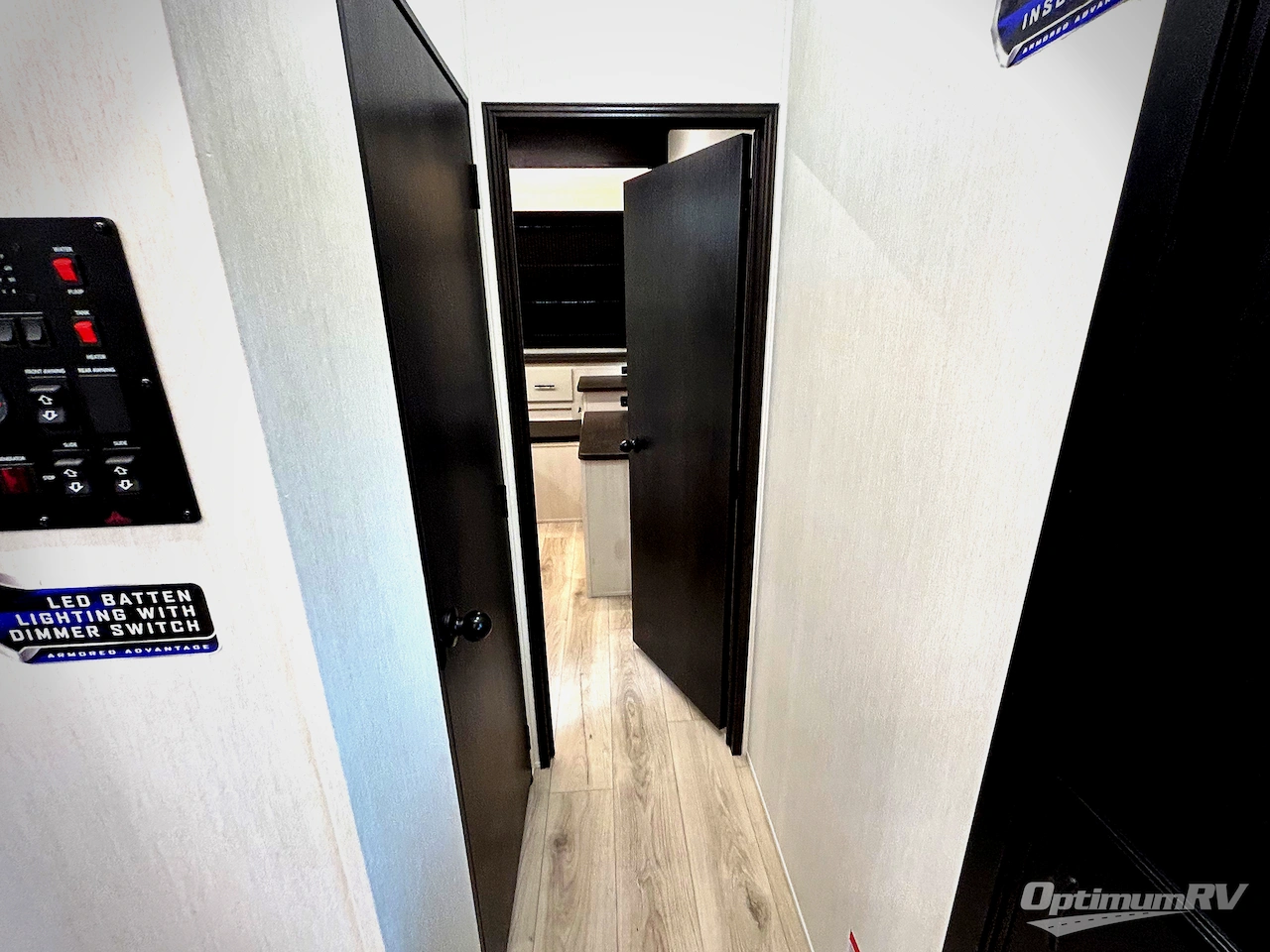 2026 Forest River Vengeance Rogue Armored 32L132 Photo 7