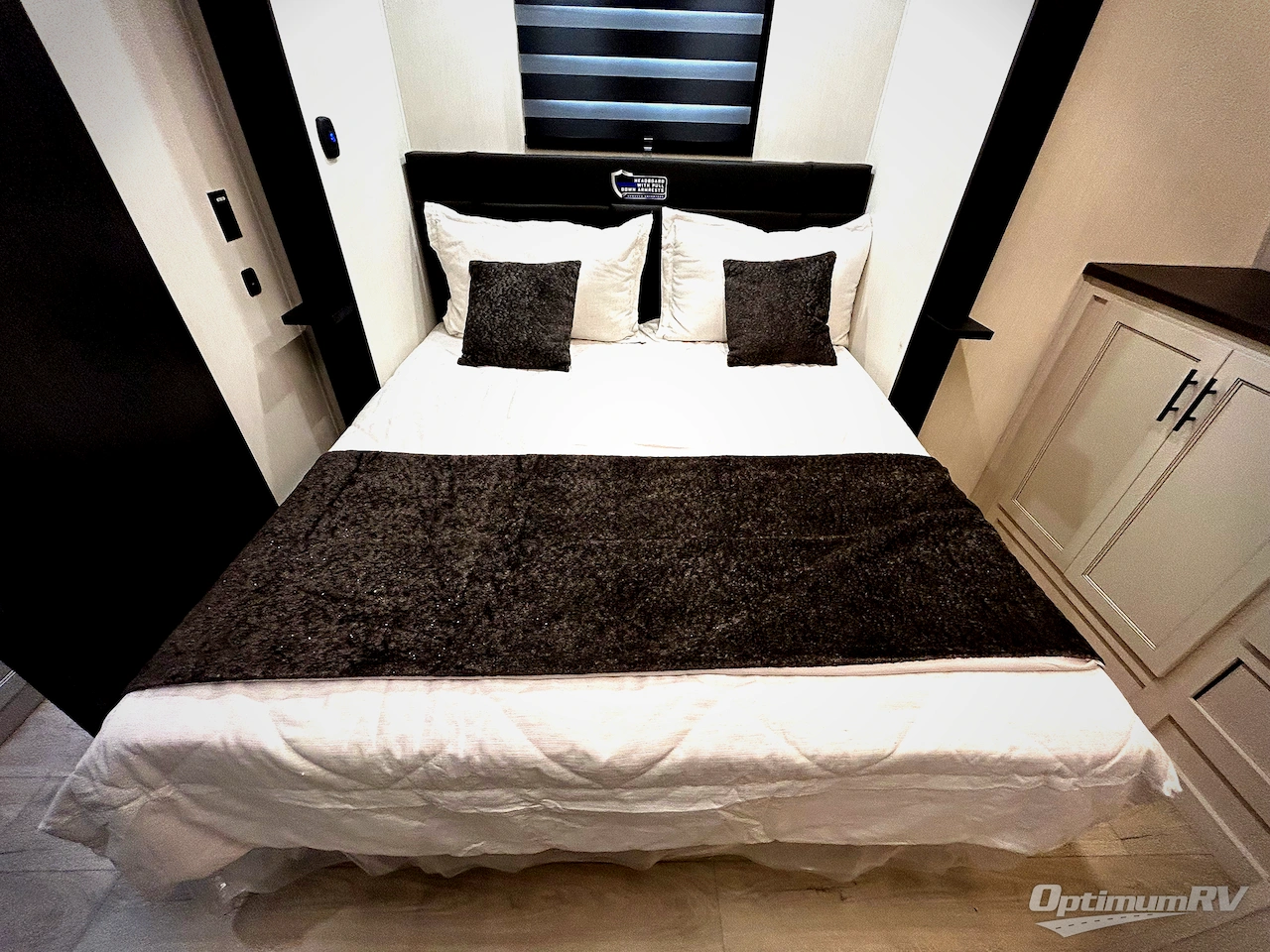 2026 Forest River Vengeance Rogue Armored 32L132 Photo 9