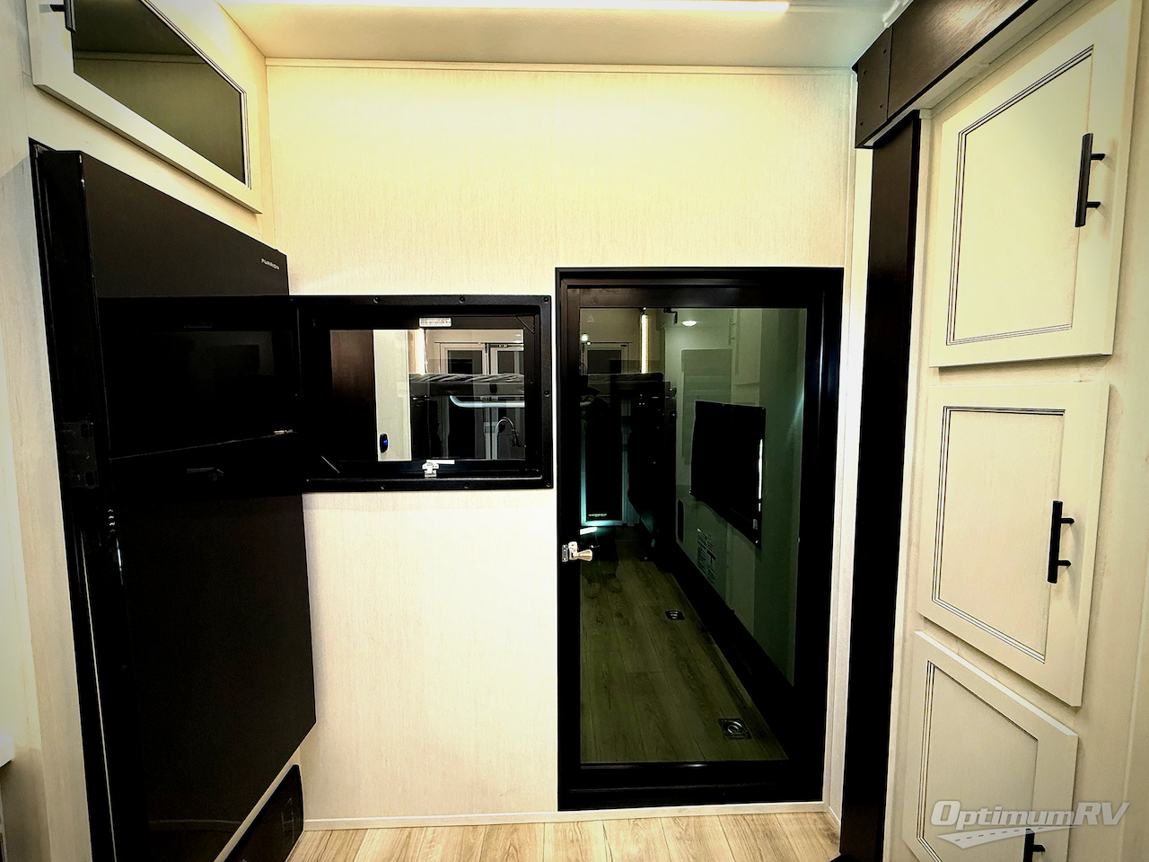 2026 Forest River Vengeance Rogue Armored 32L132 Photo 12