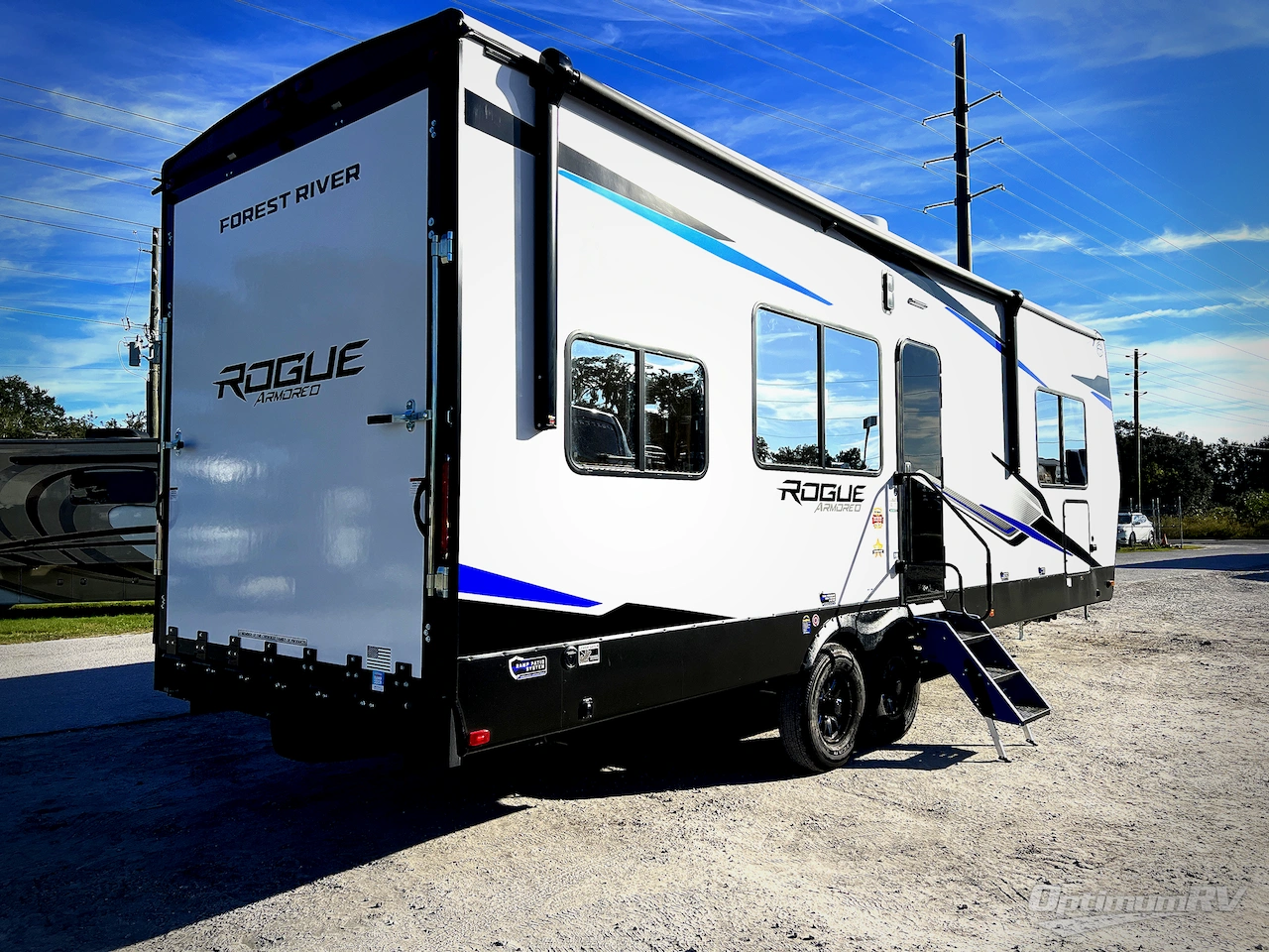 2026 Forest River Vengeance Rogue Armored 26L140 Photo 2