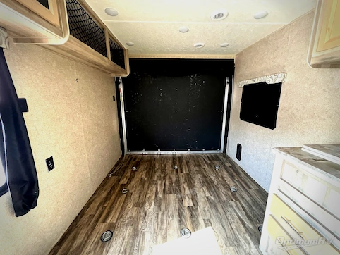 2019 Coachmen Catalina Trail Blazer 26TH RV Photo 3
