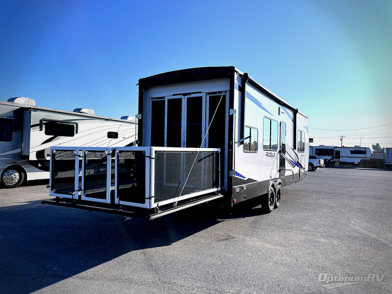 2026 Forest River Vengeance Rogue Armored 26L140 Photo 4