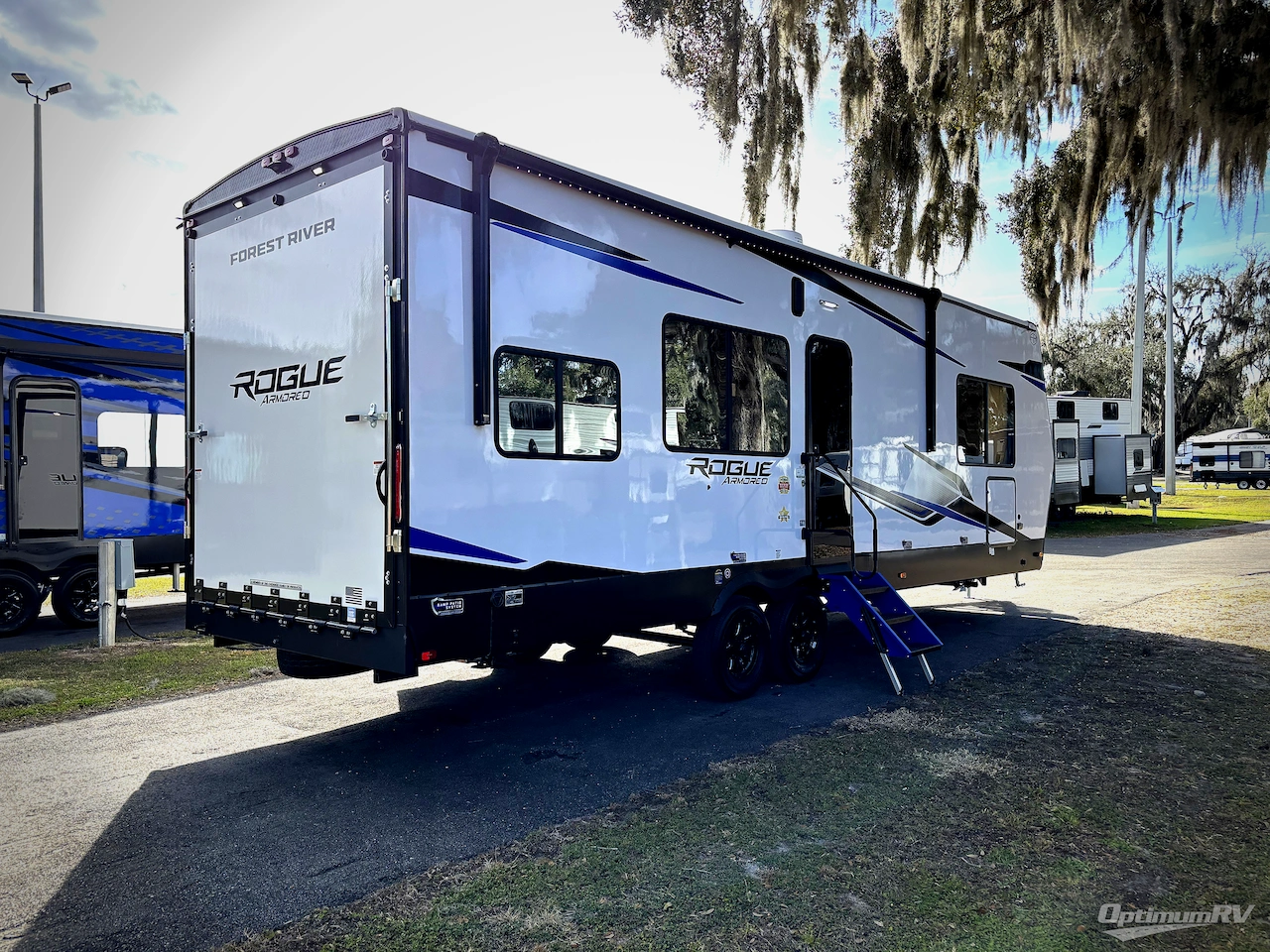 2026 Forest River Vengeance Rogue Armored 26L140 Photo 2