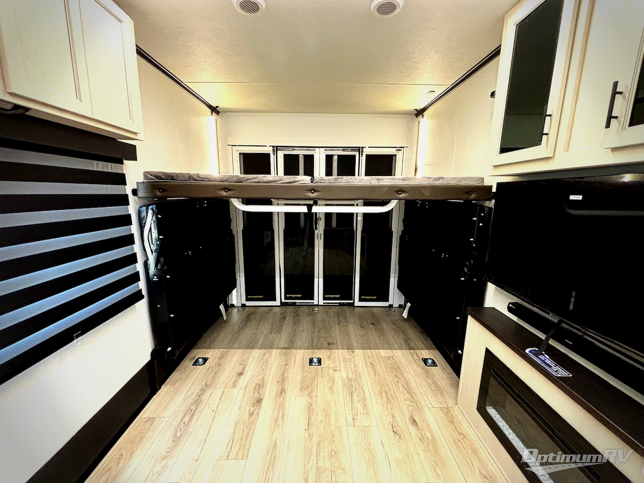 2026 Forest River Vengeance Rogue Armored 25L141 Photo 4