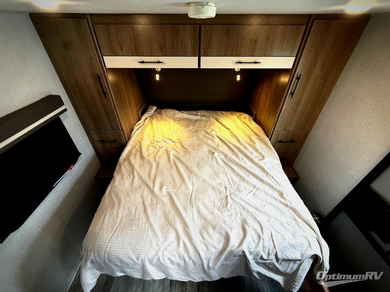 2023 Grand Design Imagine XLS 23LDE Photo 18