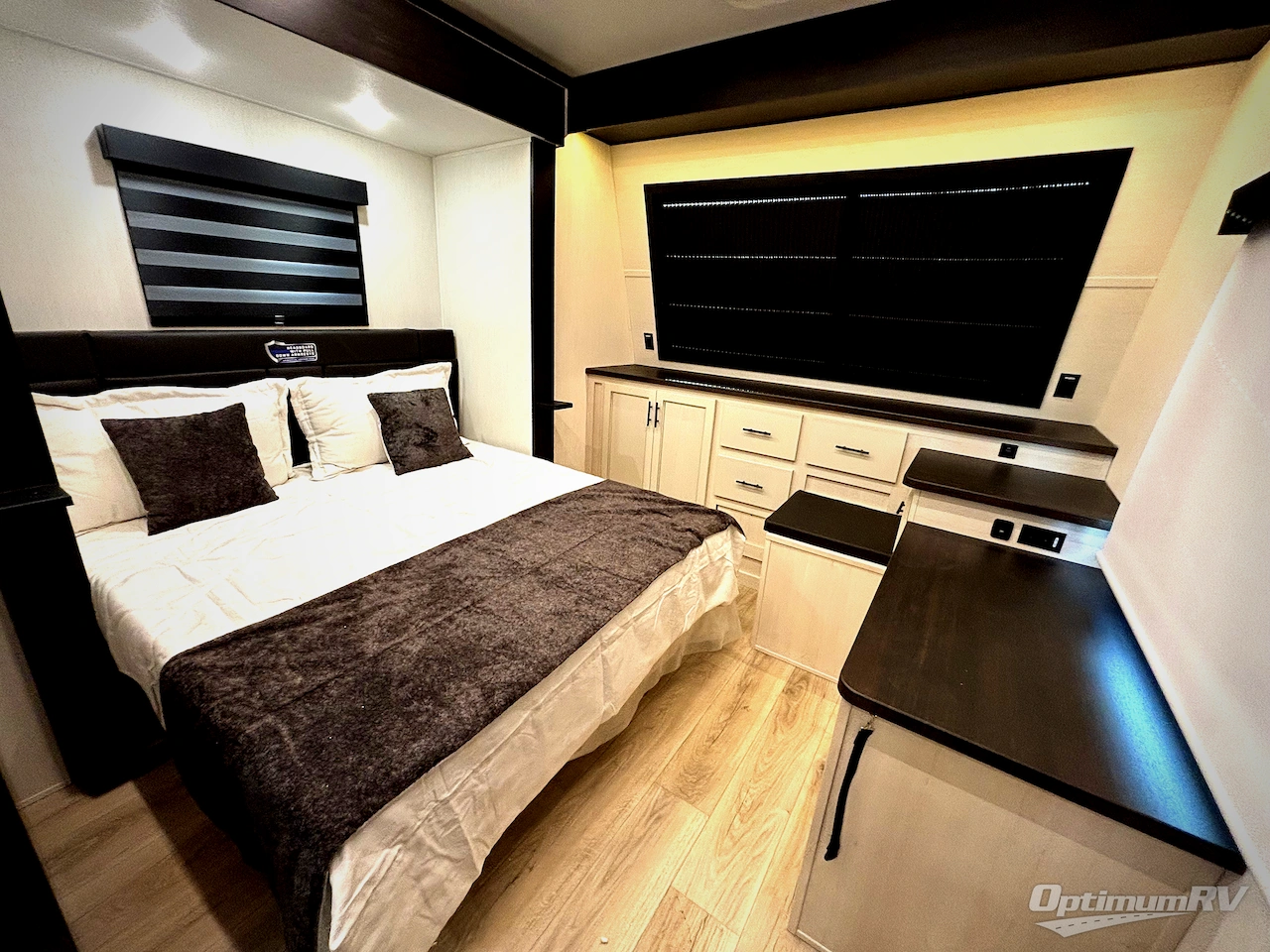 2026 Forest River Vengeance Rogue Armored 26L140 Photo 8