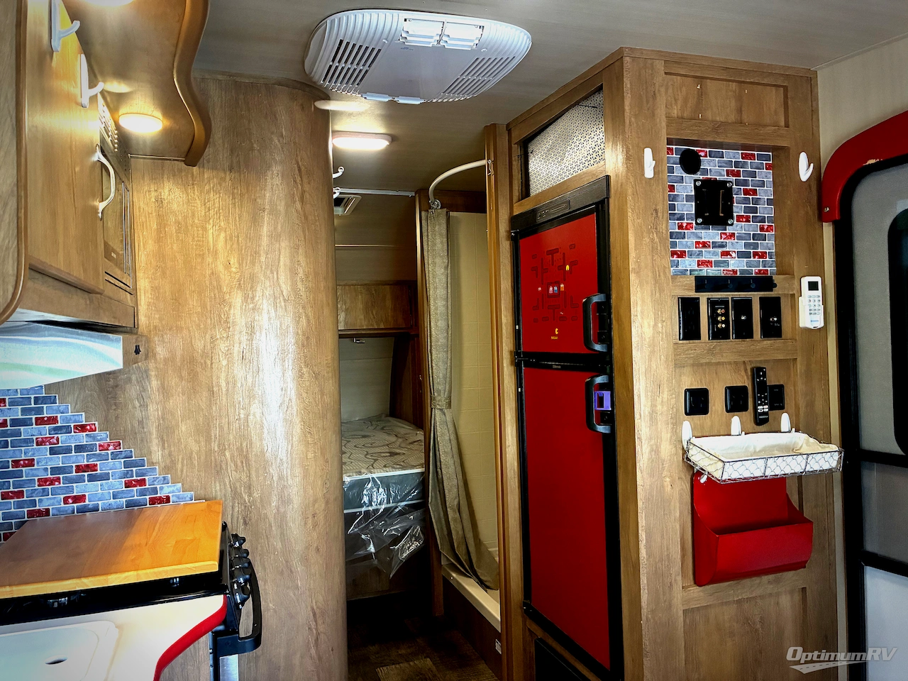 2018 Gulf Stream Vintage Friendship 23LDE Photo 4