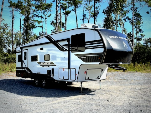 New 2026 Grand Design Reflection 150 Series 260RD Featured Photo