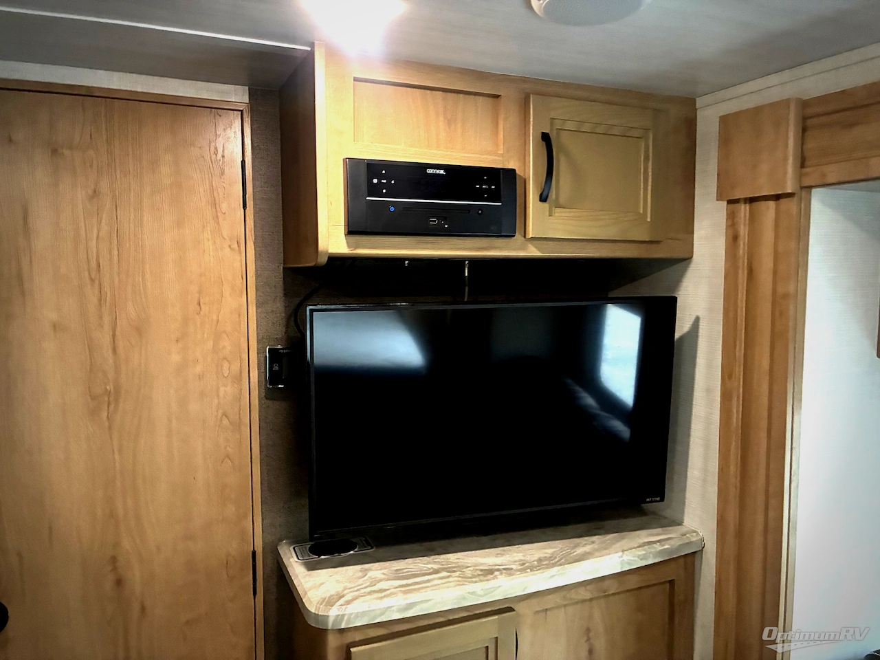 2020 Winnebago Towables Micro Minnie 2106FBS Photo 8