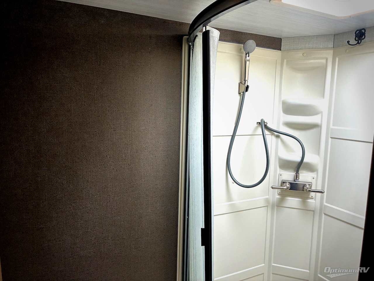 2020 Winnebago Towables Micro Minnie 2106FBS Photo 10