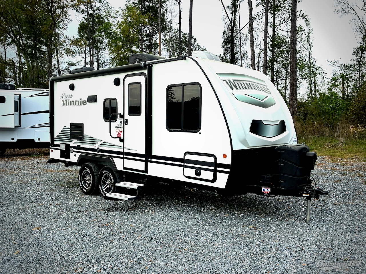 2020 Winnebago Towables Micro Minnie 2106FBS Photo 11