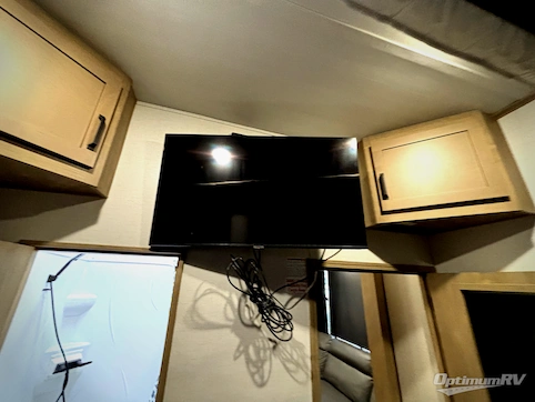 2022 Keystone Carbon 398 RV Photo 4