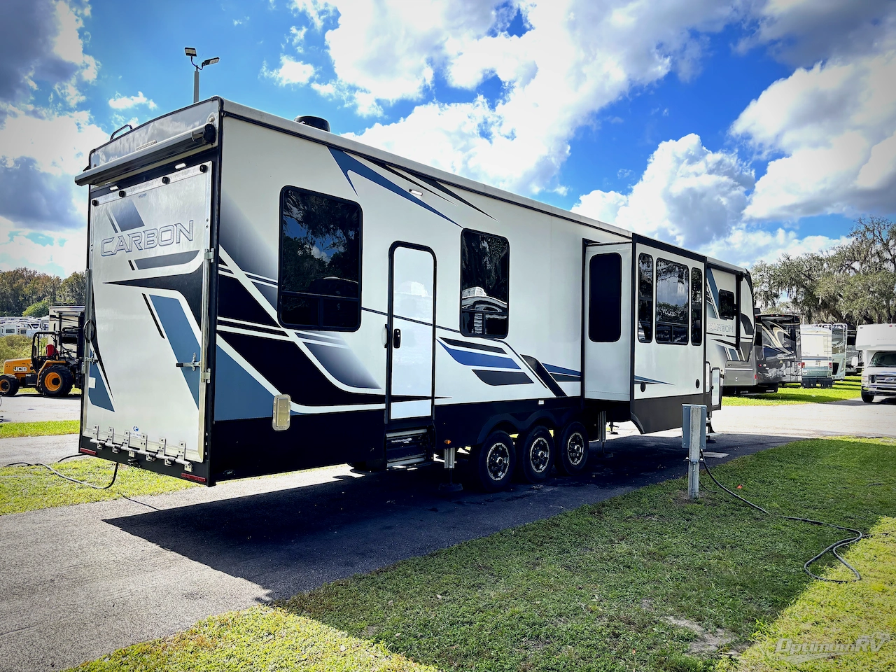 2022 Keystone Carbon 398 Photo 2