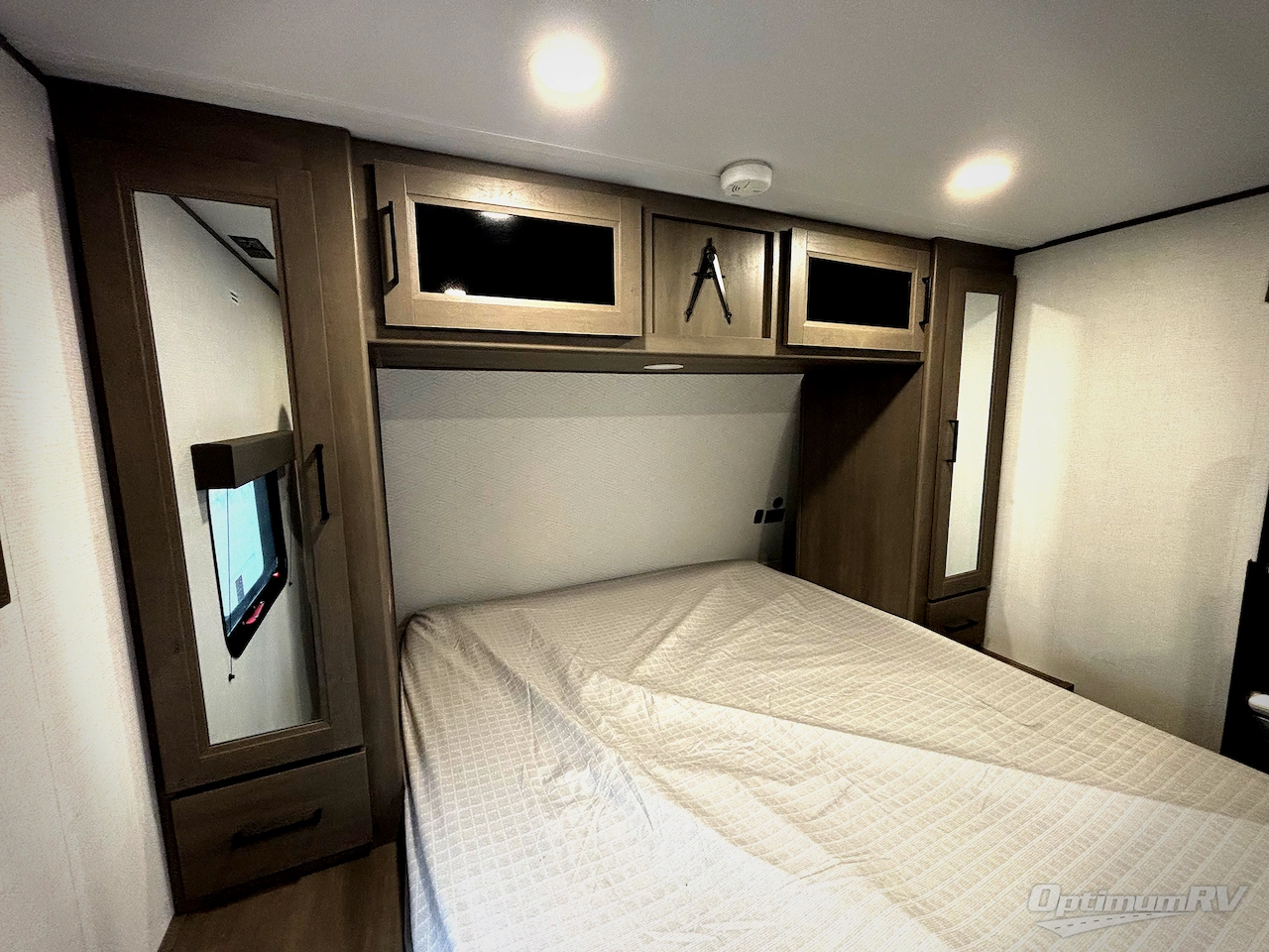 2026 Grand Design Transcend 245RLT Photo 12