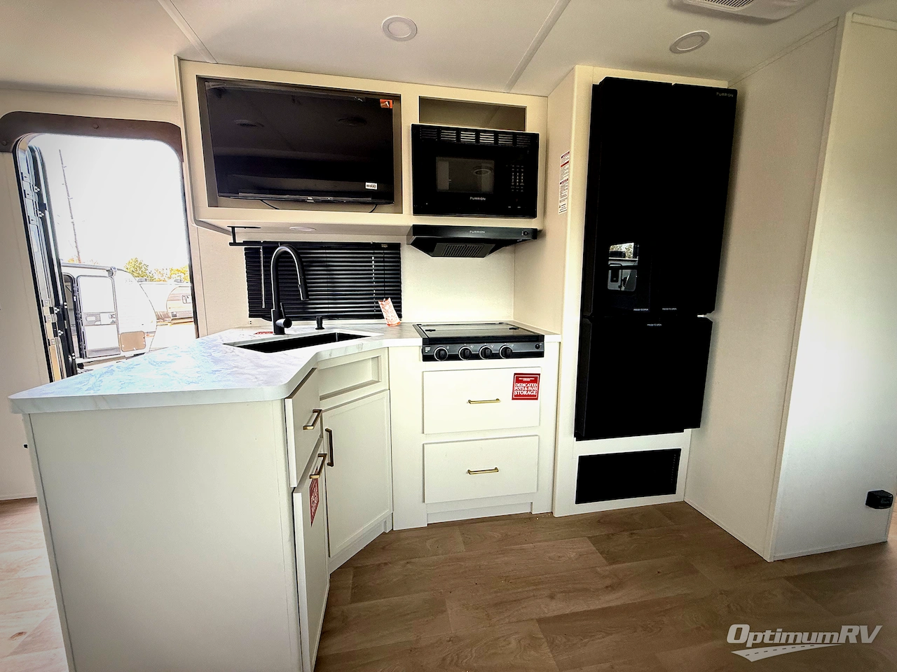 2026 Grand Design Transcend 335BHT Photo 8