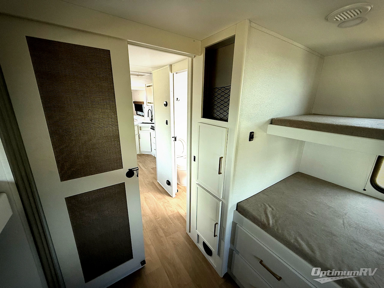 2026 Grand Design Transcend 335BHT Photo 17