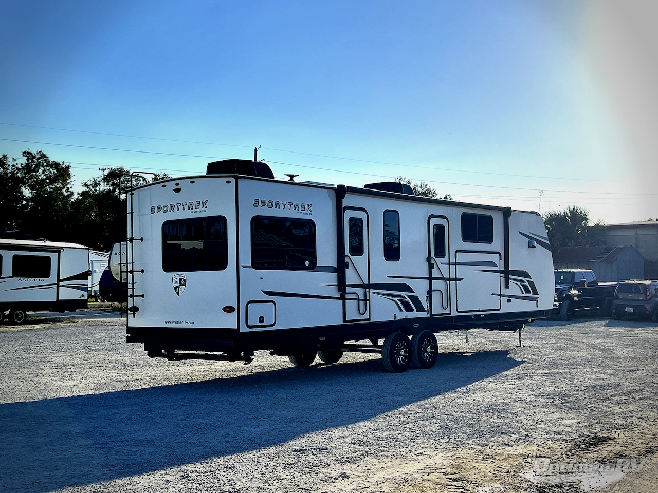 2025 Venture SportTrek ST302VFK Photo 2