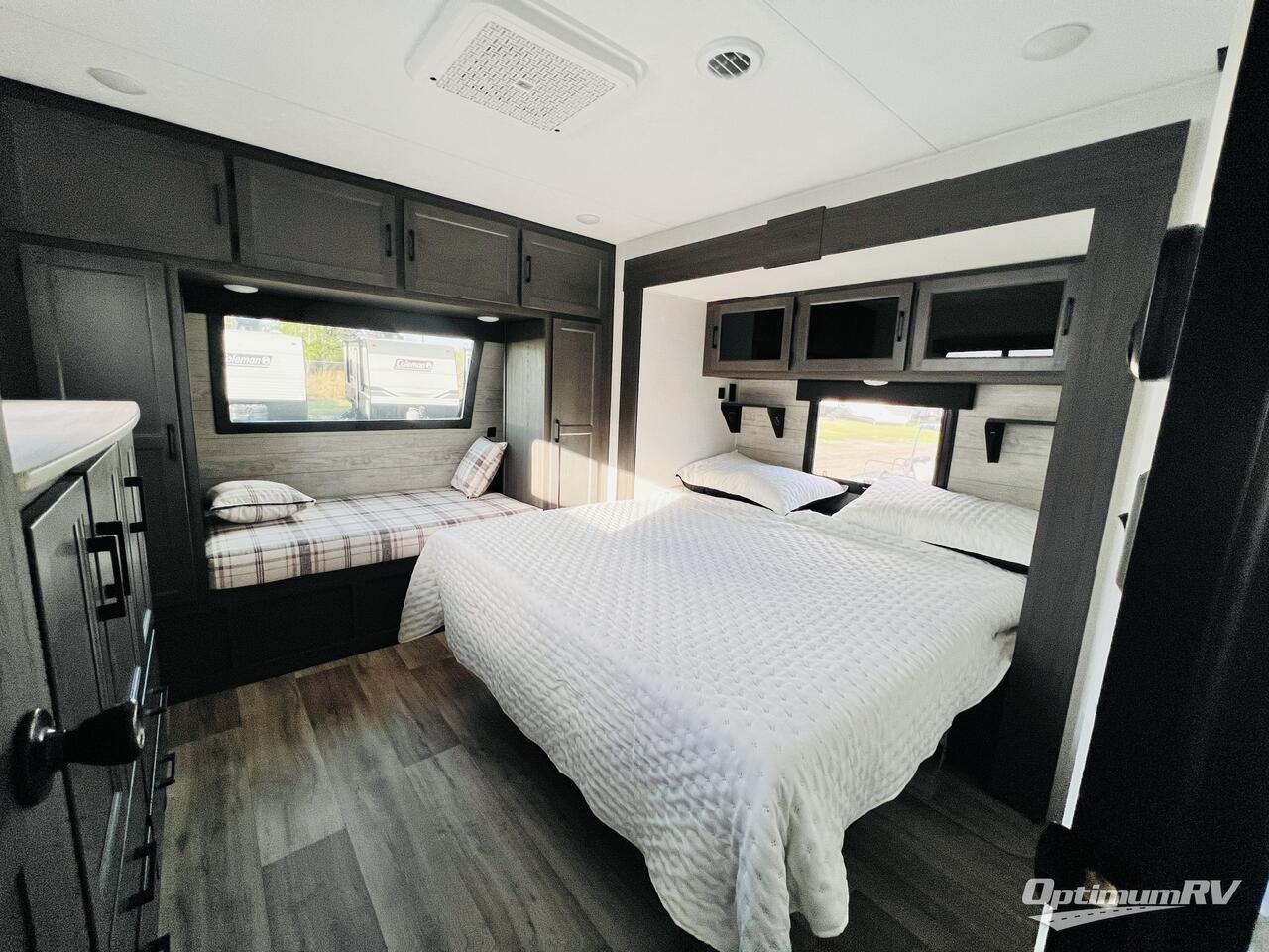 2025 Venture SportTrek ST292VBH Photo 13