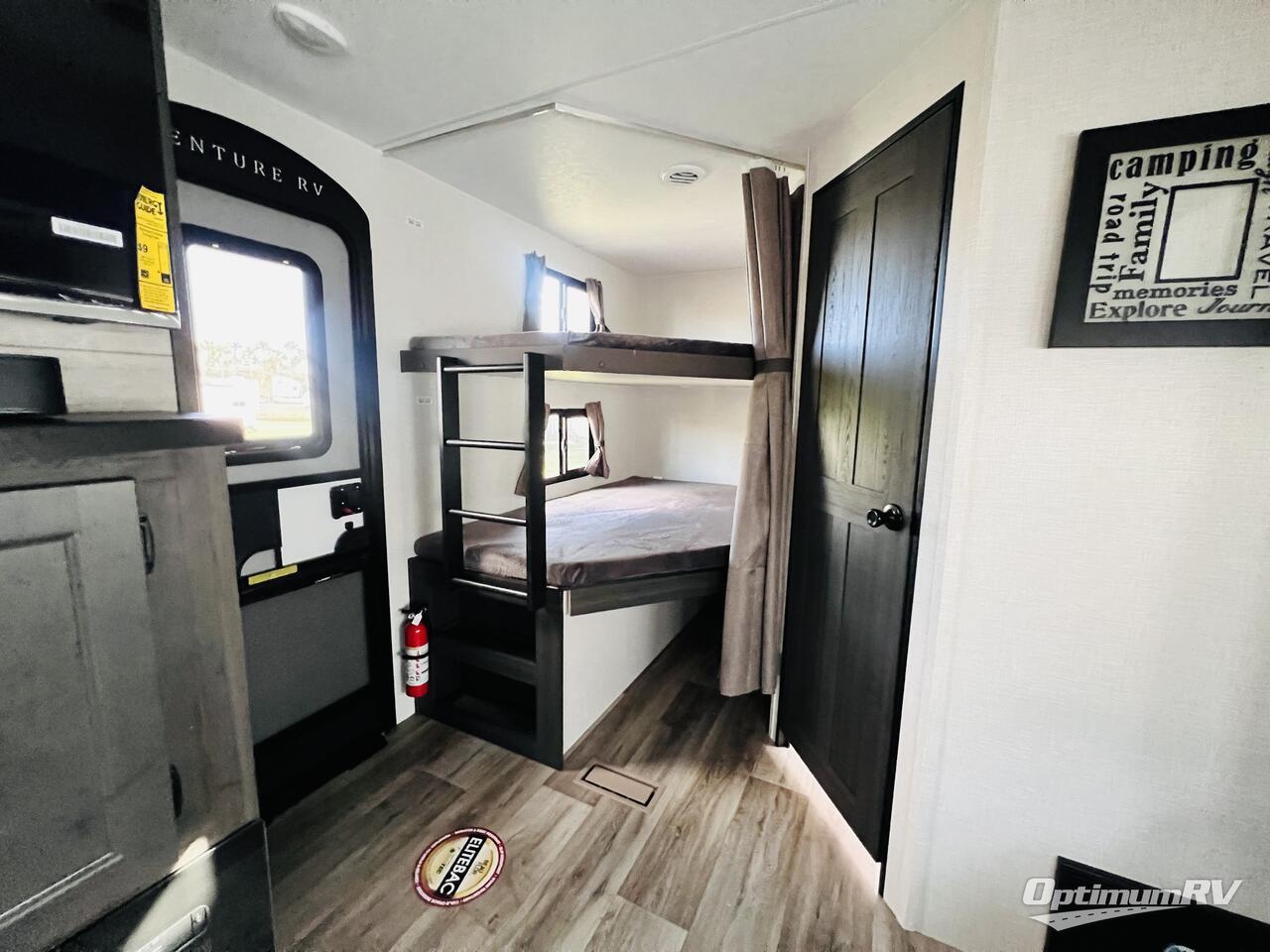 2025 Venture SportTrek ST292VBH Photo 17