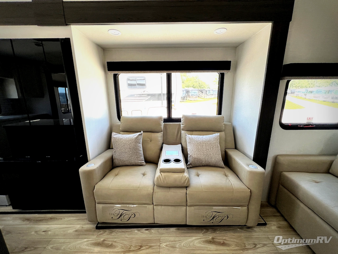 2027 Venture SportTrek Touring Edition STTF353VRK Photo 7