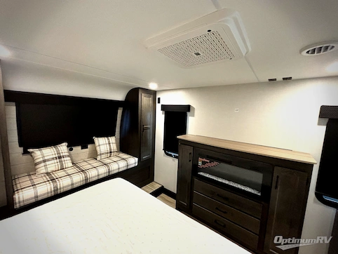 2027 Venture SportTrek Touring Edition STTF354VBH RV Photo 2