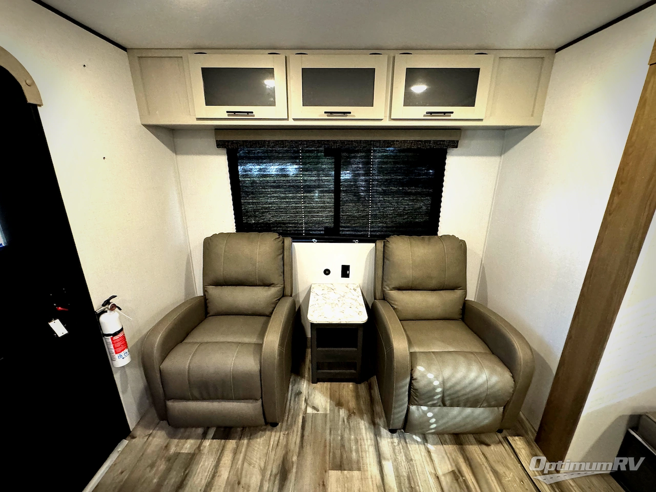 2025 Dutchmen Aspen Trail LE 26RL Photo 14