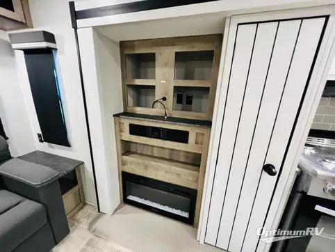 2025 Palomino Puma 38RLB RV Photo 3