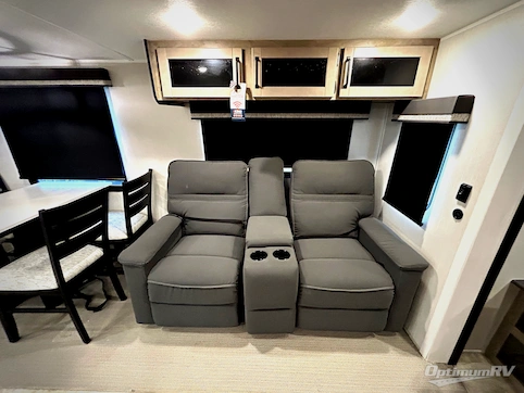 2025 Palomino Puma Destination 38RLB RV Photo 4